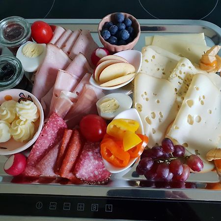 Martina'S Place Bed & Breakfast 罗滕布 外观 照片